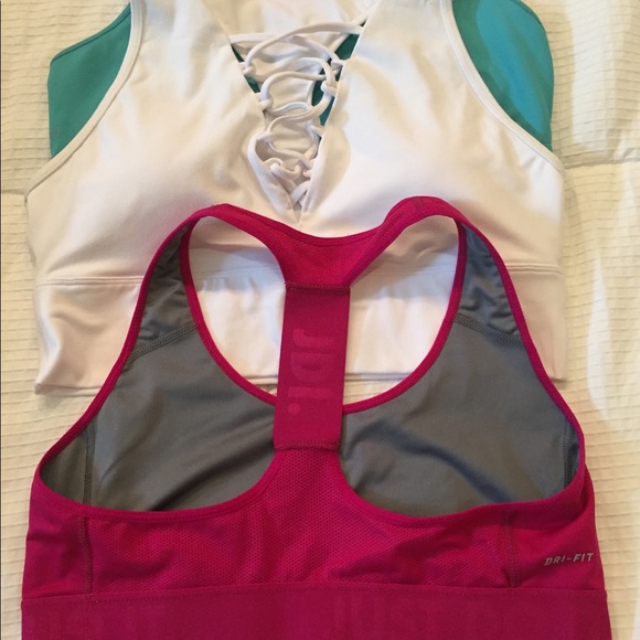 3 sports bras, size large. - Picture 3 of 5